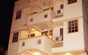 Hotel Sheela Agra 2*